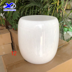 urnes en cendre de marbre blanc