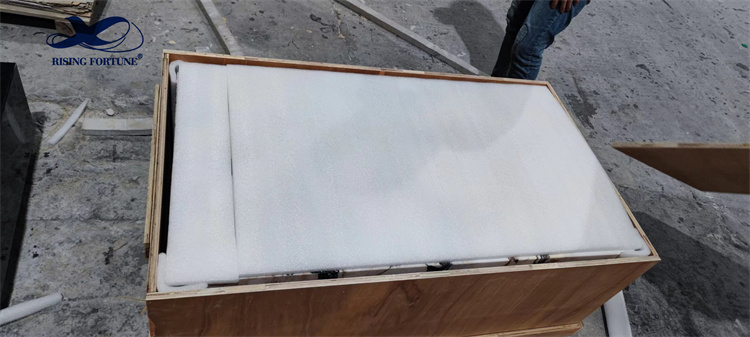 matériel de restauration table basse avec socle en marbre