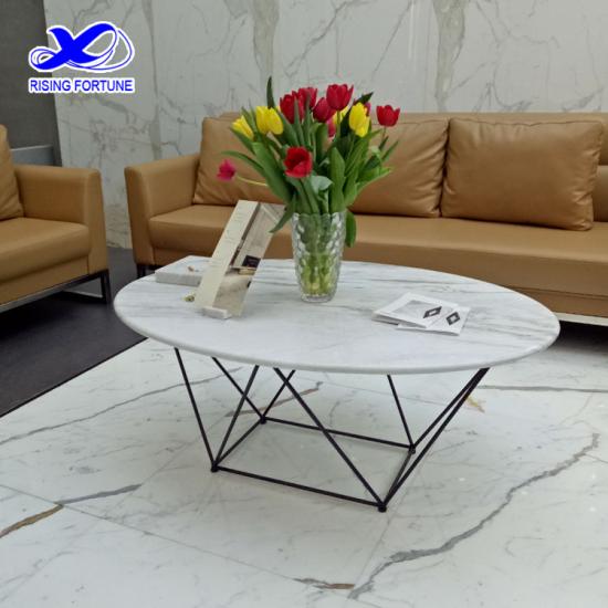 conception simple de table de canapé en marbre d'hôtel