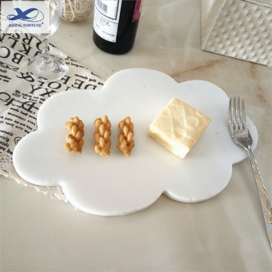 Plaques de marbre blanches de forme de nuage en gros pour l'hôtel de restaurant de partie