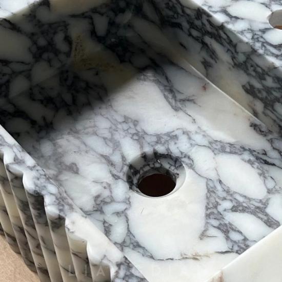 Évier de salle de bain en marbre strié Calacatta Viola luxueux RF Marble & Home
